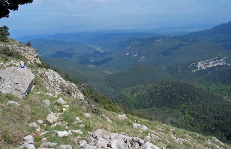 Vall de La Muga al fons.