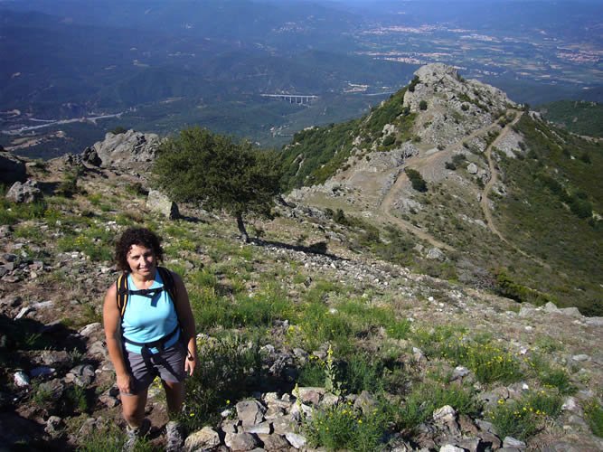 Pujant al cim. A sota el coll de la Branca.