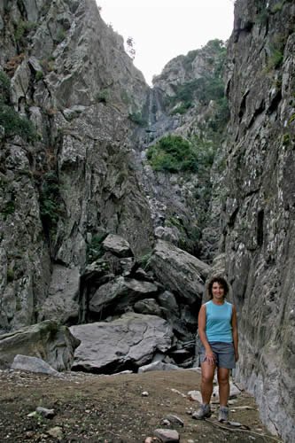 El salt del Fitó, a les 12 hores de la pluga ja no cau aigua.